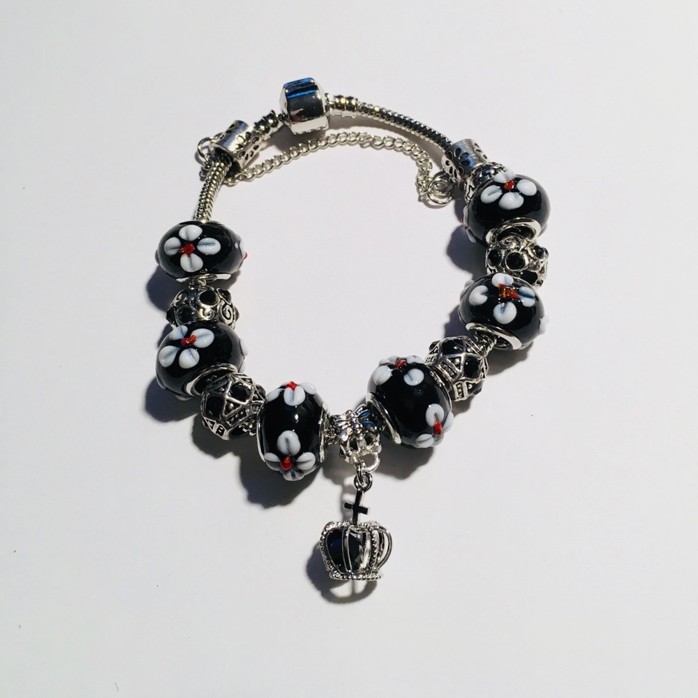 Black and white ceramic and silver bead bracelet